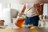 Segundo a nutricionista Daniela Gomes, o mel é composto por açúcares simples e seu consumo exige atenção em pessoas com diabetes.