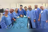 Já se passaram quase cinco meses desde que ela recebeu uma única aplicação de polilaminina, procedimento que marcou uma nova etapa em sua recuperação.