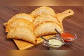 O eletrodoméstico permite obter uma massa dourada e crocante, utilizando pouco ou nenhum óleo, tornando a receita uma alternativa para quem busca mais praticidade na cozinha.