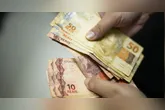 A antecipação também seguirá um cronograma específico para os beneficiários que recebem acima de um salário mínimo.