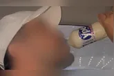 Vídeos de pessoas ingerindo detergente e outros produtos de limpeza começaram a circular nas redes sociais nos últimos dias.