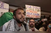 Ativista está preso em Israel desde abril.