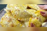 Pastel assado de dois ingredientes: receita prática e saborosa