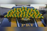 Os agentes realizavam uma ronda de rotina quando avistaram um veículo transitando em alta velocidade.