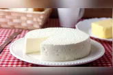 A escolha do tipo de queijo e a quantidade consumida são fatores importantes.