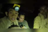 Cinco das sete pessoas presas há mais de uma semana em uma caverna inundada no Laos foram encontradas com vida durante a operação de resgate. Em vídeo, os sobreviventes tranquilizaram familiares e disseram estar seguros.