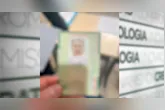 A mãe da aluna foi quem relatou o caso às autoridades policiais.