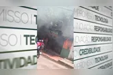 O mercadinho foi totalmente consumido pelas chamas.