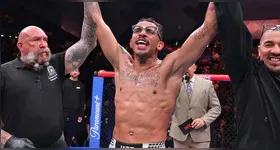 Brasileiro atropelou o rival e nocaute veio no terceiro round