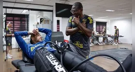 Neymar se prepara para a Copa do Mundo 2026, mas sua presença no Santos é incerta