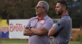 Após vitória do Náutico, Hélio dos Anjos critica protestos da torcida.