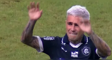 Imagem ilustrativa da notícia: Choro no Mangueirão marca despedida de Diego Hernández do Remo