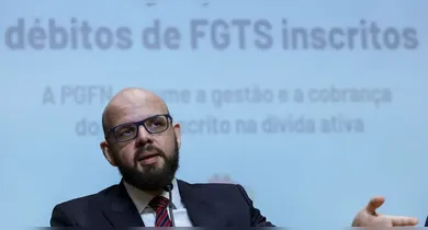 Imagem ilustrativa da notícia: Procuradoria-Geral da Fazenda Nacional Cobra Débitos do FGTS