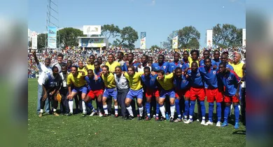 Imagem ilustrativa da notícia: 'Jogo da Paz' marcou encontro histórico entre Brasil e Haiti em 2004