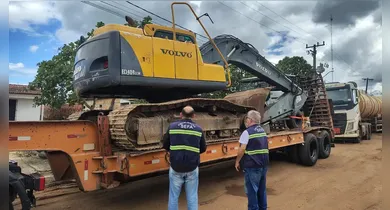 Imagem ilustrativa da notícia: Sefa apreende escavadeira sem nota no nordeste do Pará