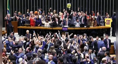 Imagem ilustrativa da notícia: Câmara aprova fim da escala 6x1 de trabalho; proposta segue para o Senado
