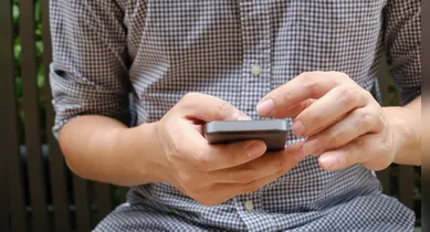 Imagem ilustrativa da notícia: Estudo desvenda se uso de celular causa câncer no cérebro