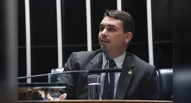 Imagem ilustrativa da notícia: PF mira Flávio Bolsonaro após emenda para ONG ligada aos irmãos Brazão