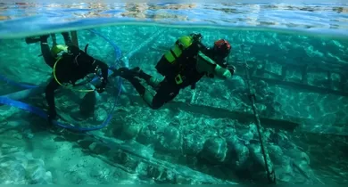 Imagem ilustrativa da notícia: Espanha resgata navio romano intacto após 1.700 anos no mar