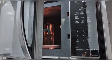 Imagem ilustrativa da notícia: Evite esses 6 itens que podem destruir seu micro-ondas