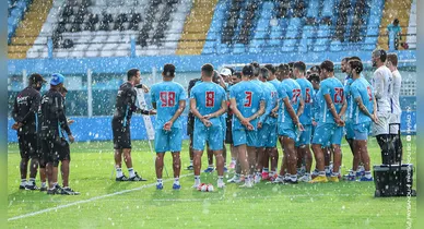 Imagem ilustrativa da notícia: Paysandu: com novas opções, Jr Rocha pode mudar contra o Amazonas