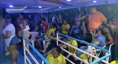 Imagem ilustrativa da notícia: Vídeo: torcedores unem paixão pelo Festival de Parintins e Seleção Brasileira