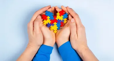 Imagem ilustrativa da notícia: Justiça autoriza mãe a reduzir jornada para cuidar de filho autista