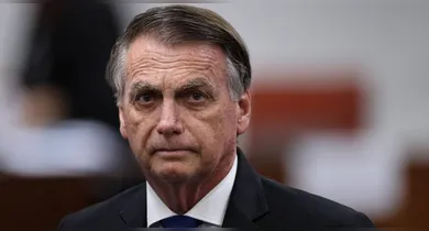 Imagem ilustrativa da notícia: Arma de Jair Bolsonaro é apreendida com militar durante blitz