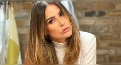 Imagem ilustrativa da notícia: Deborah Secco é chamada de ‘serpente’ por ex-colega da Globo