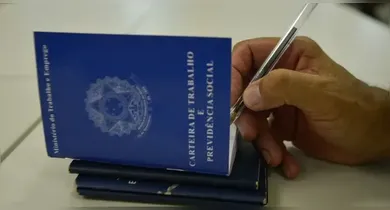 Imagem ilustrativa da notícia: Relator quer votar fim da escala 6x1 ainda em maio na Câmara