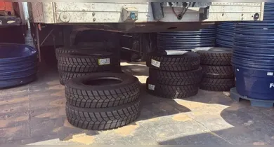 Imagem ilustrativa da notícia: Sefa apreende mais de 800 pneus em embarcação no Pará