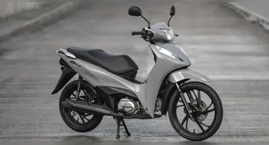 Imagem ilustrativa da notícia: Pneus sem câmara e novas cores: veja preços da Honda Biz 2027