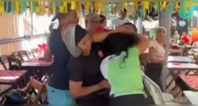 Imagem ilustrativa da notícia: Briga entre atendentes causa tumulto no Ver-o-Peso