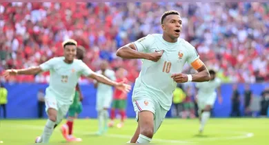 Imagem ilustrativa da notícia: Chuteira de Ouro: Mbappé conquista artilharia da Copa