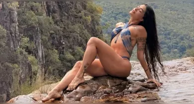 Imagem ilustrativa da notícia: Aline Campos compartilha reflexão em foto só de biquíni na web