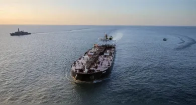 Imagem ilustrativa da notícia: Reino Unido intercepta navio ligado à “frota fantasma” russa