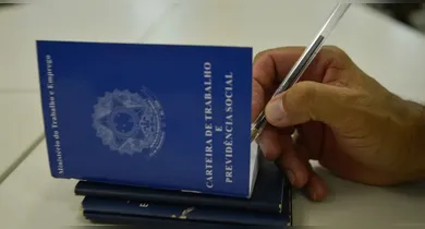 Imagem ilustrativa da notícia: Justiça anula justa causa após trabalhador exceder 4 minutos