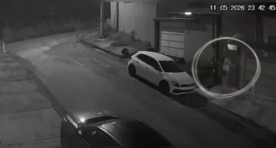 Imagem ilustrativa da notícia: Vídeo: pai e filho são assaltados na frente de casa no Pará