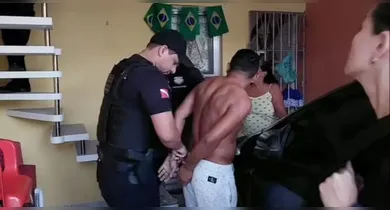 Imagem ilustrativa da notícia: Homem é preso por extorquir mulher com fotos tiradas em estádio