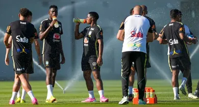 Imagem ilustrativa da notícia: Calor extremo aumenta riscos à saúde dos jogadores na Copa; Entenda