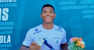 Imagem ilustrativa da notícia: Isaquias Queiroz conquista prata no Circuito Mundial de Canoagem