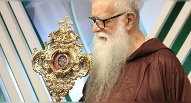 Imagem ilustrativa da notícia: Relíquia de São Francisco emociona colaboradores da RBA