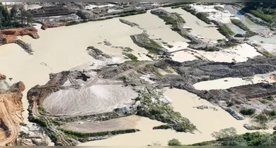 Imagem ilustrativa da notícia: PF apreende máquinas em garimpo ilegal de Novo Progresso, no Pará
