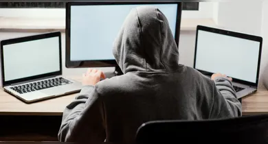 Imagem ilustrativa da notícia: Governo monitora sites adultos para proteger crianças e adolescentes