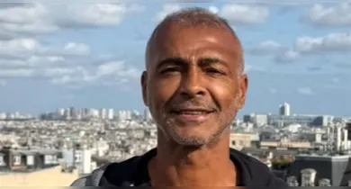 Imagem ilustrativa da notícia: Justiça bloqueia cachê de Romário na CazéTV durante a Copa
