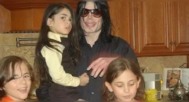 Imagem ilustrativa da notícia: Filhos de Michael Jackson brigam por fortuna bilionária