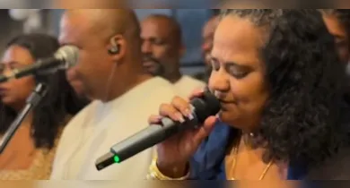 Imagem ilustrativa da notícia: Cantora Débora Cruz, sobrinha de Arlindo Cruz, morre aos 45 anos