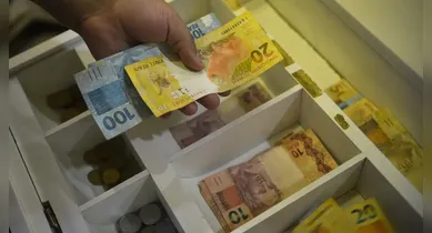 Imagem ilustrativa da notícia: Bolsa Família: veja quem recebe o pagamento nesta sexta (26/06)