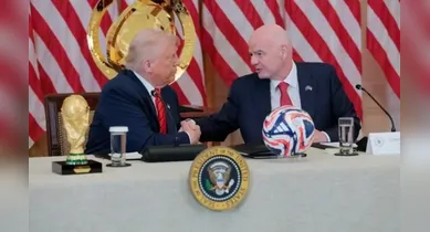Imagem ilustrativa da notícia: Fifa anula cartão vermelho de artilheiro dos EUA após ligação de Trump