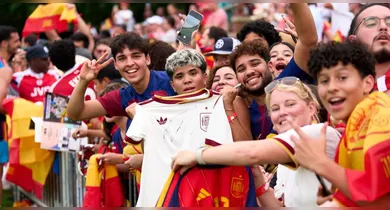 Imagem ilustrativa da notícia: Espanha bate Portugal de Cristiano Ronaldo e avança na Copa